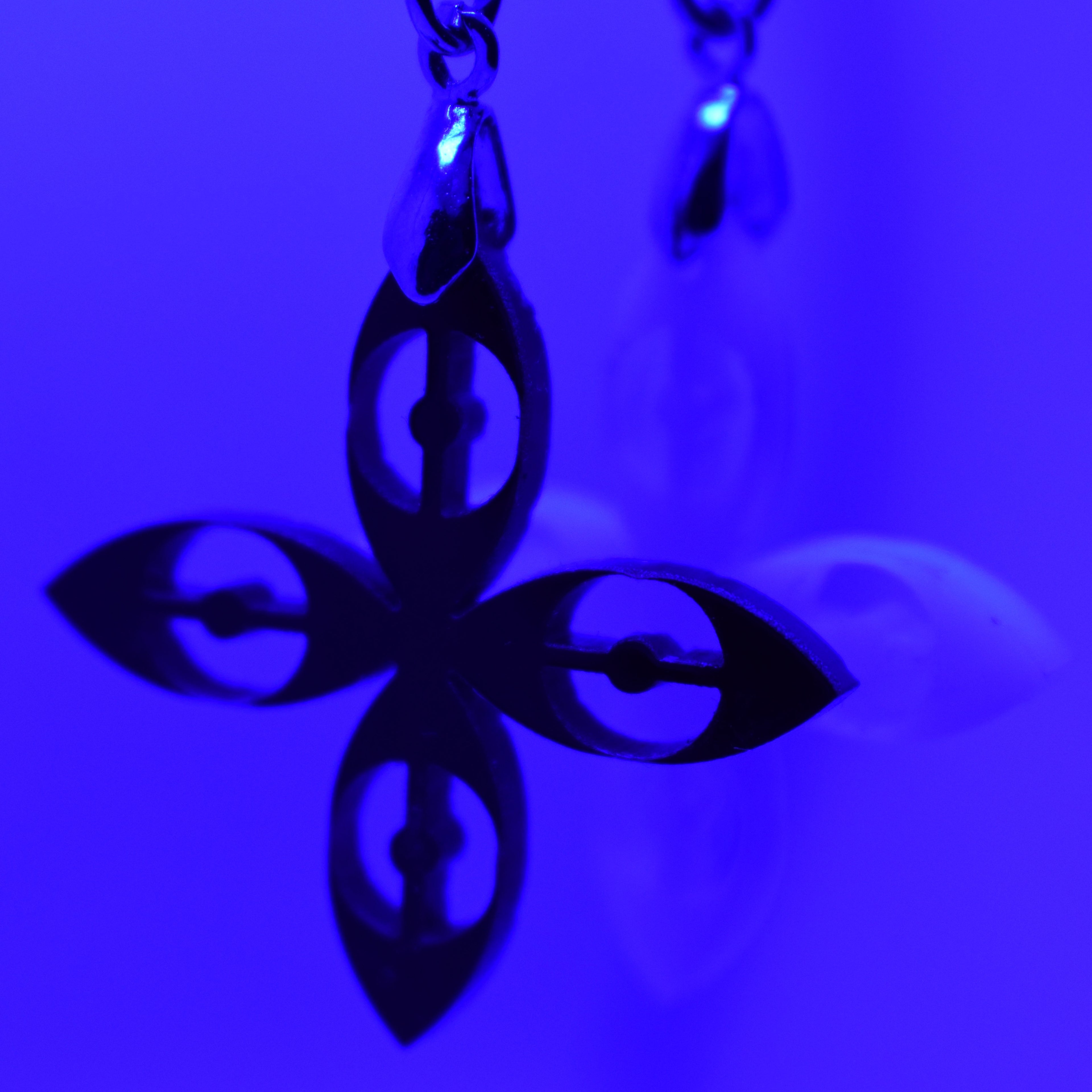 PLEXIS BLOSSOM EARRINGS